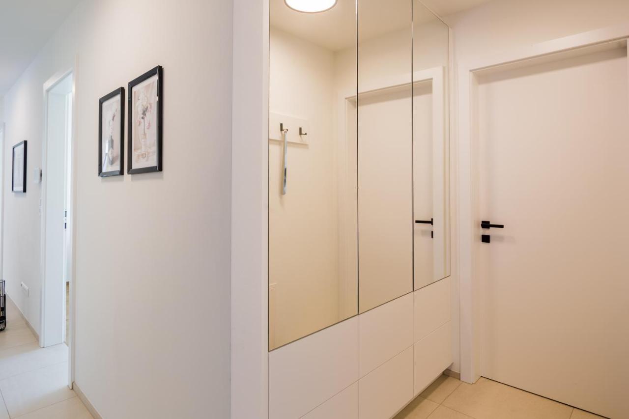 Moderne Wohnung Mit Terrasse Innsbruck Exterior foto